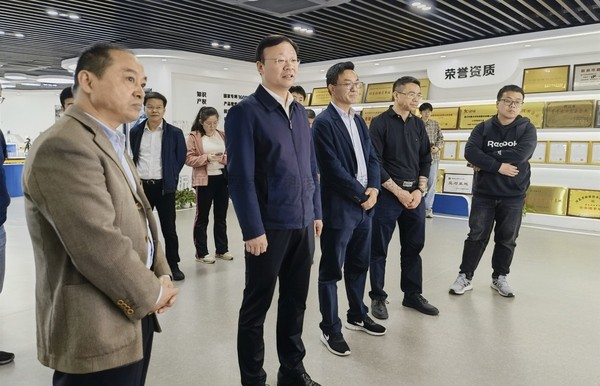 農業農村部信息中心副主任張國慶帶隊赴猫咪免费人成网站在线观看參觀調研
