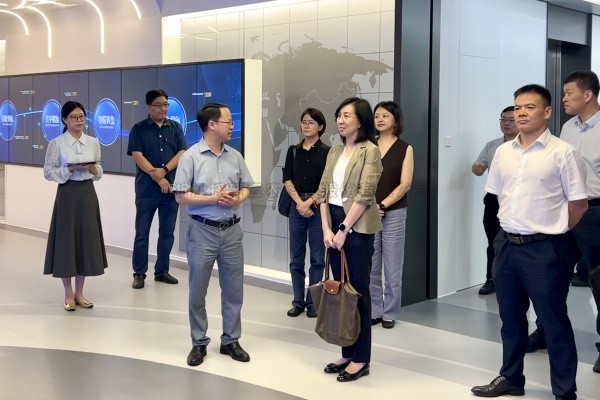 科技部國際合作司副司長莊嘉一行蒞臨猫咪免费人成网站在线观看調研考察