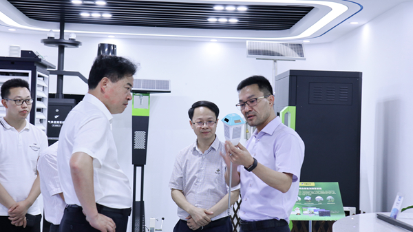 浙江省農業農村廳副廳長唐冬壽一行蒞臨猫咪免费人成网站在线观看調研3